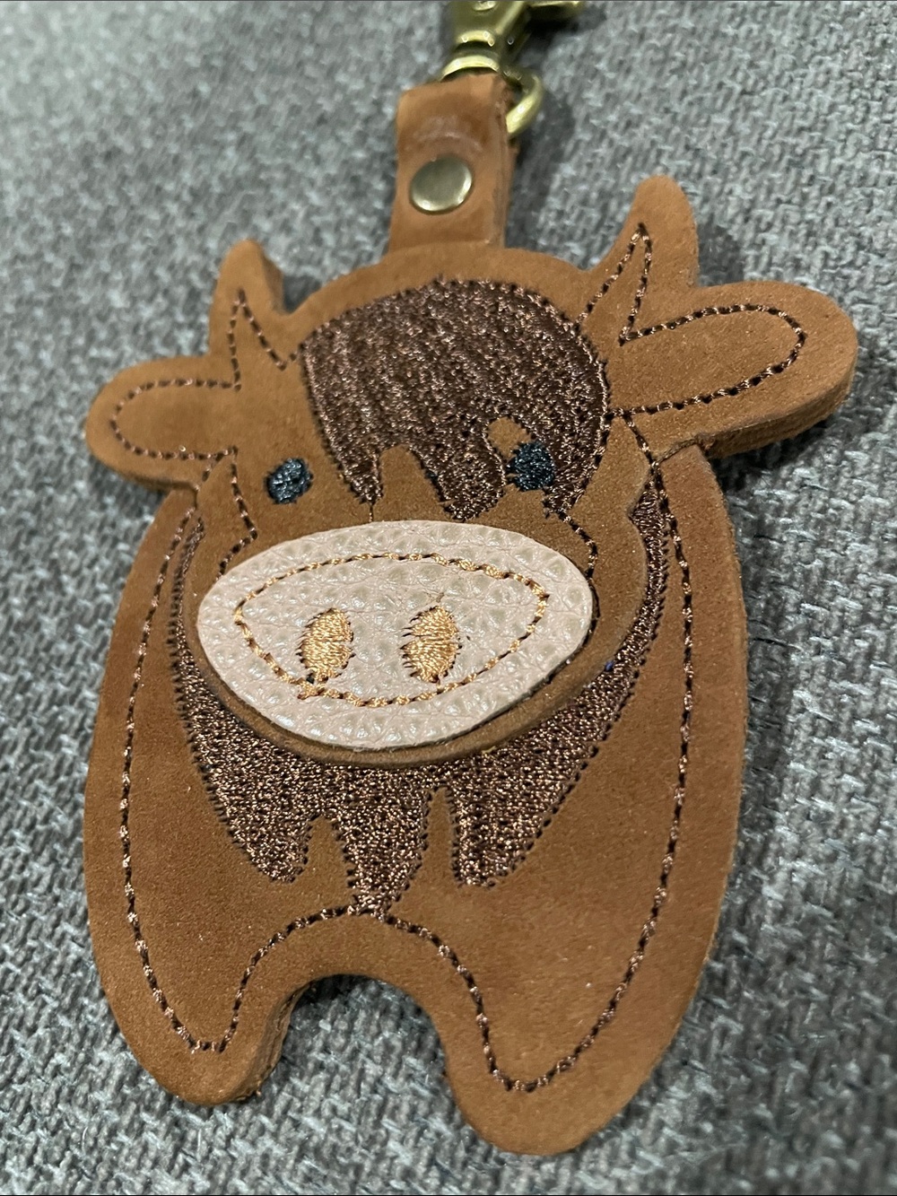 Portland Leather Rufus Cow Keychain - Picture 3 of 7